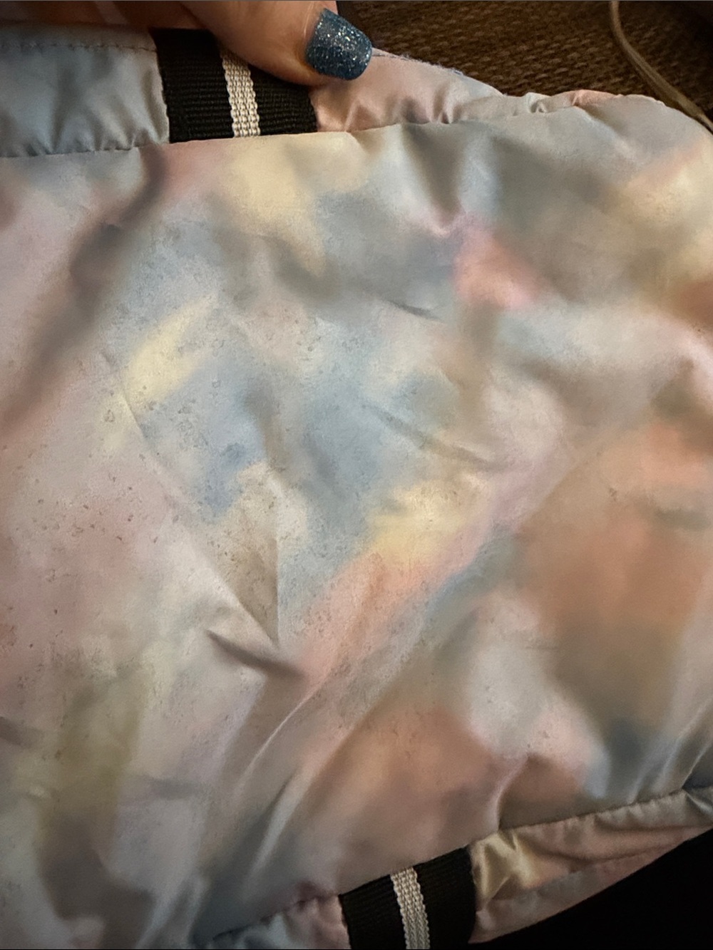 Victoria's Secret PINK Rainbow Cloud Print quilted duffle bag - Picture 10 of 12